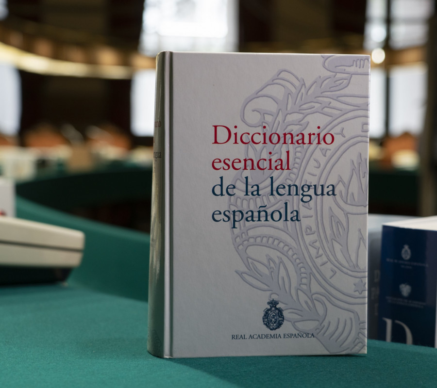 Diccionario Esencial De La Lengua Española Obra Académica Real Academia Española